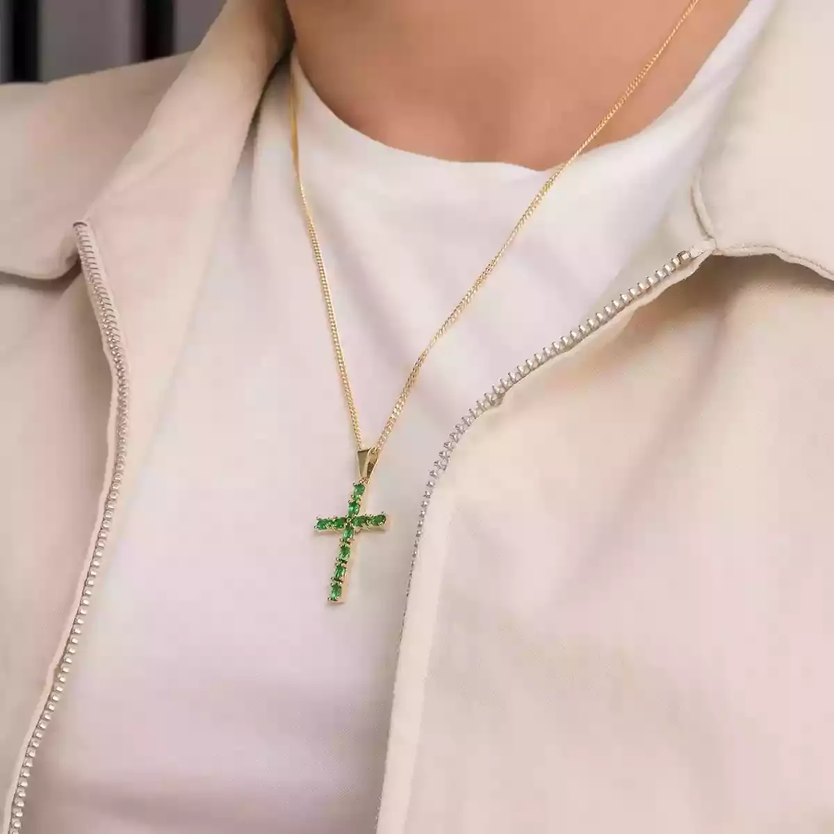 Dije Cruz Emerald — vista 4