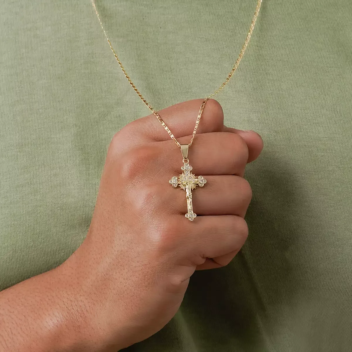 Dije El Crucificado — vista 2