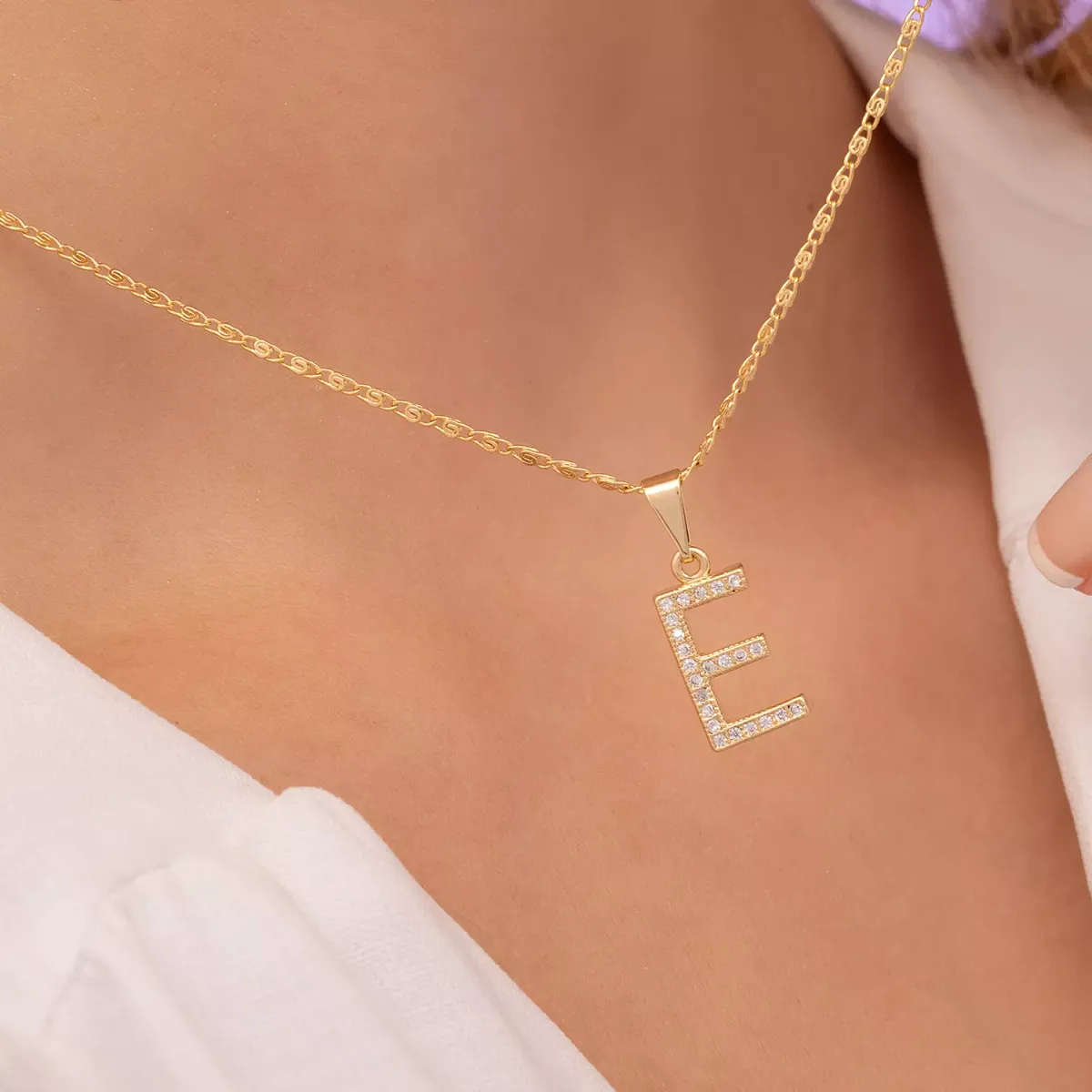Dije Letras e — vista 3