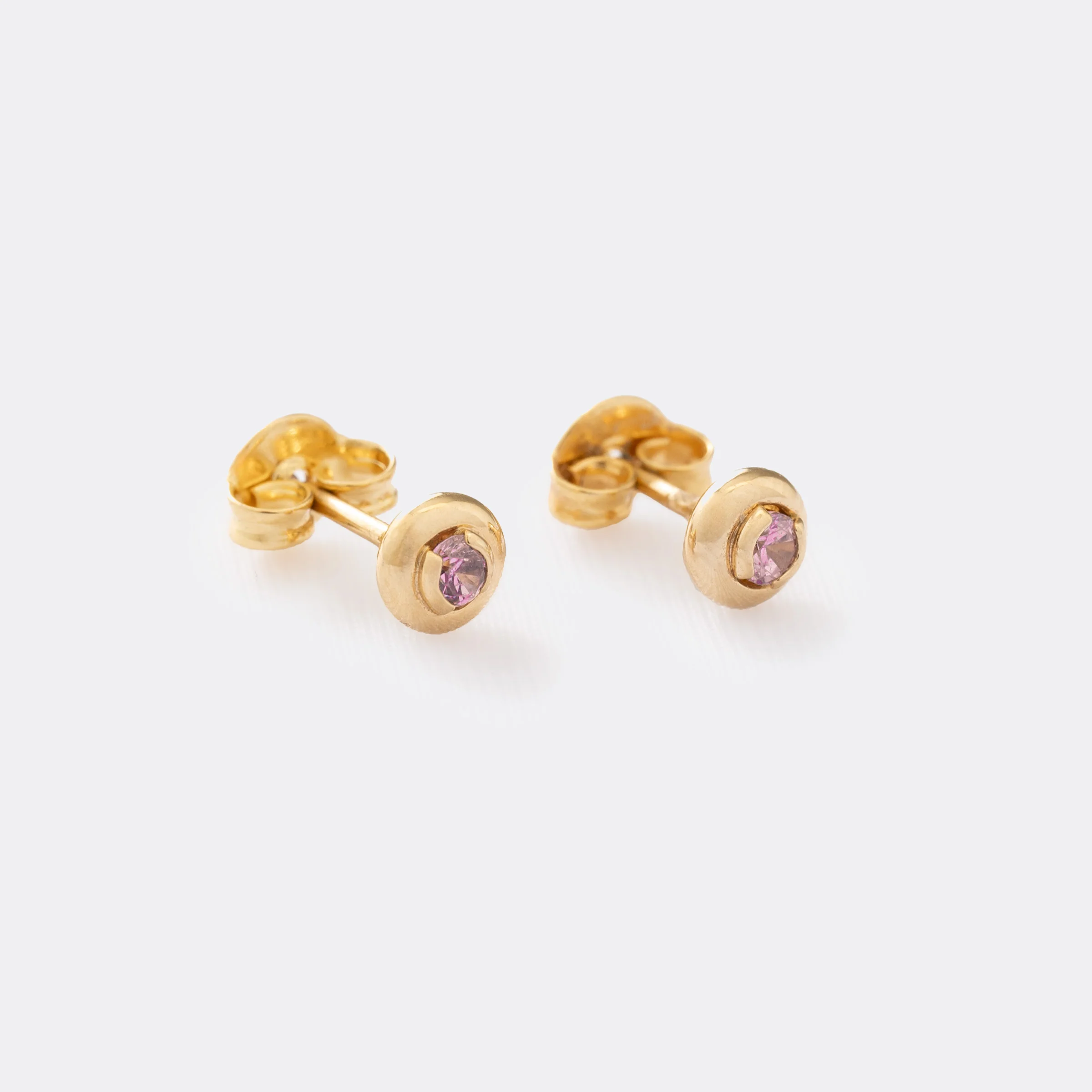 Aretes Circón Caja Redonda