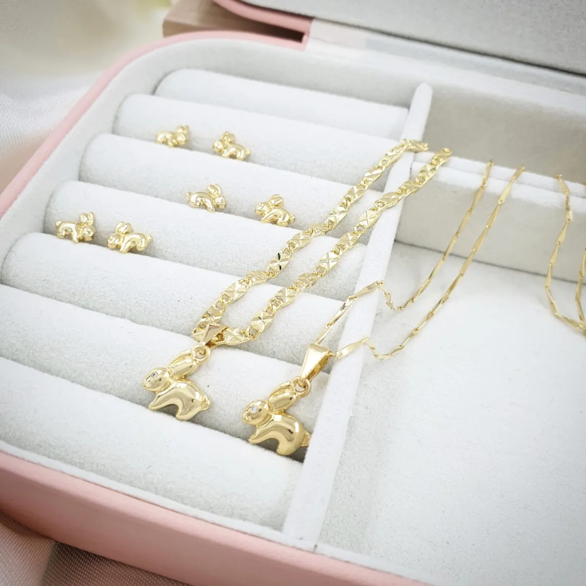 Aretes Rabbit — vista 6