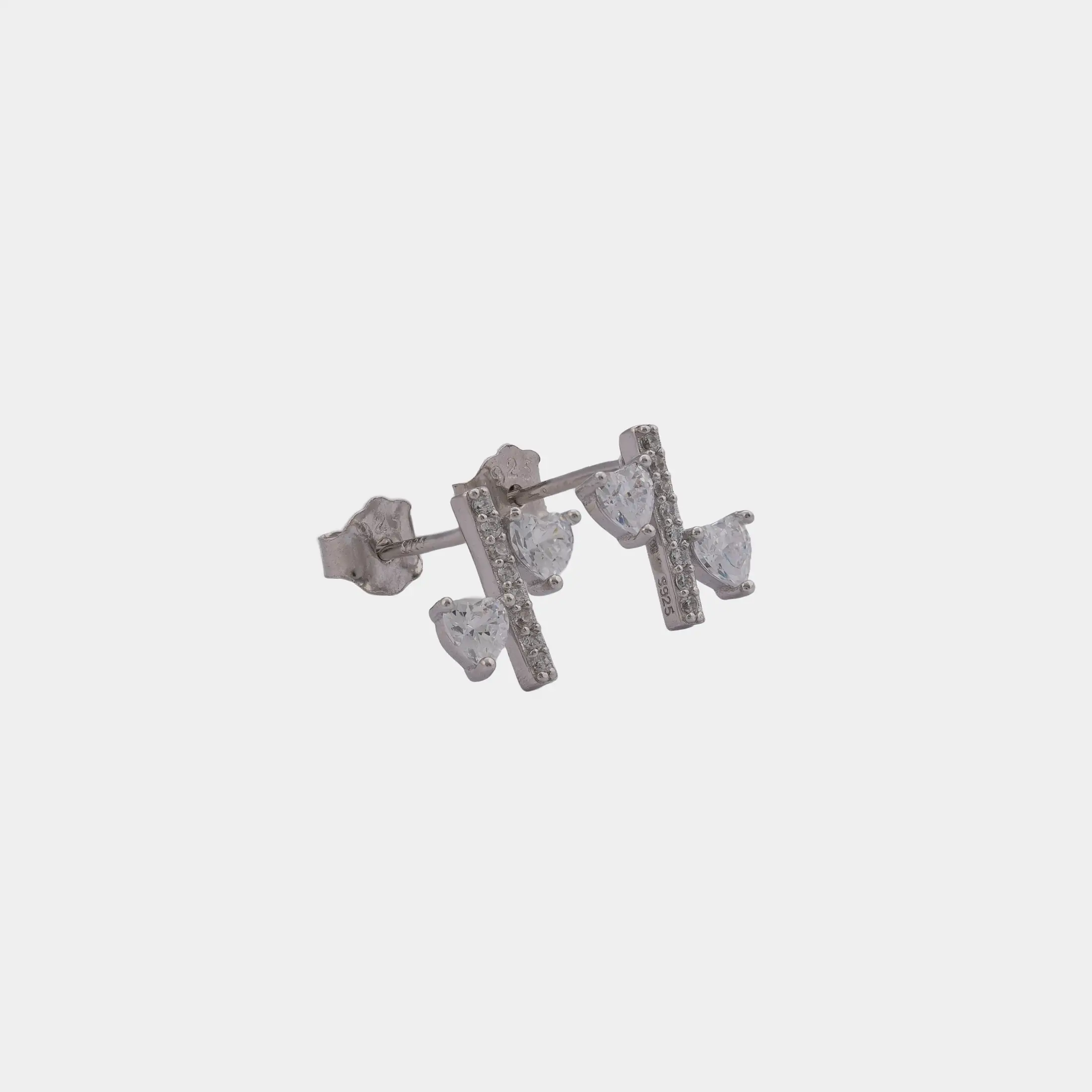 Aretes Love